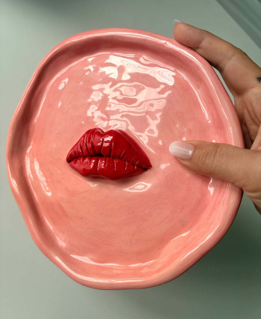 Lips plate