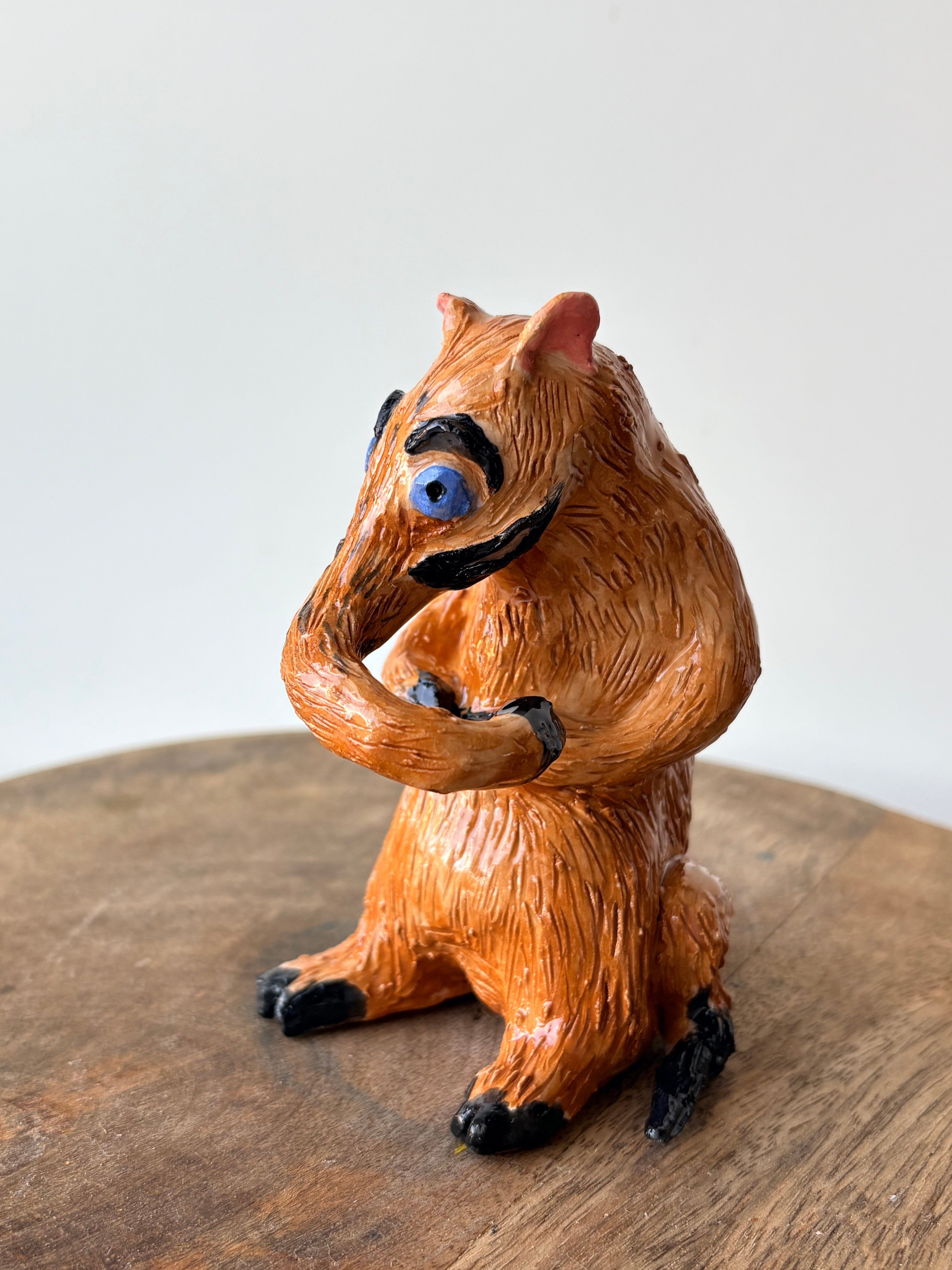 Anteater holder