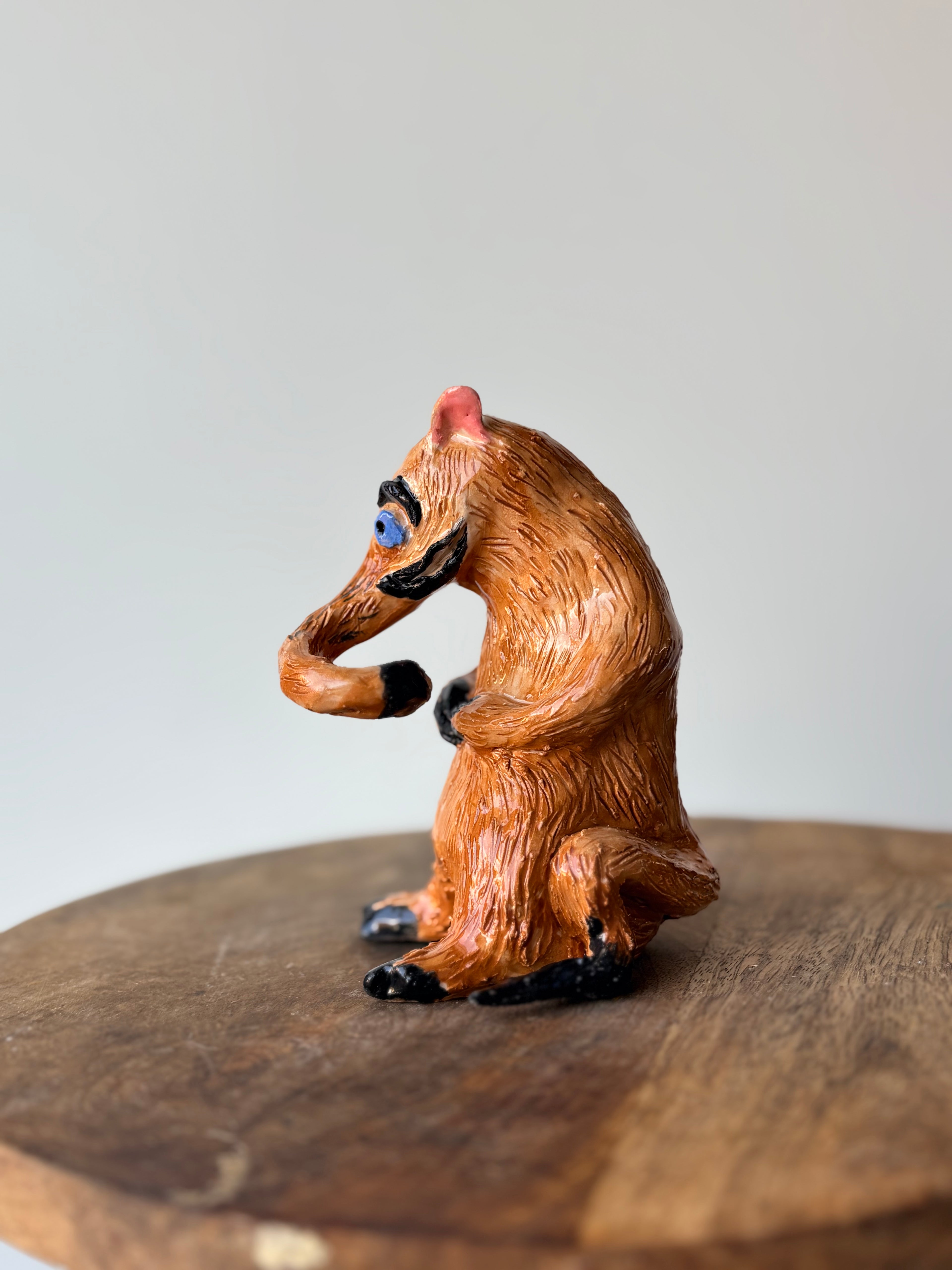 Anteater holder